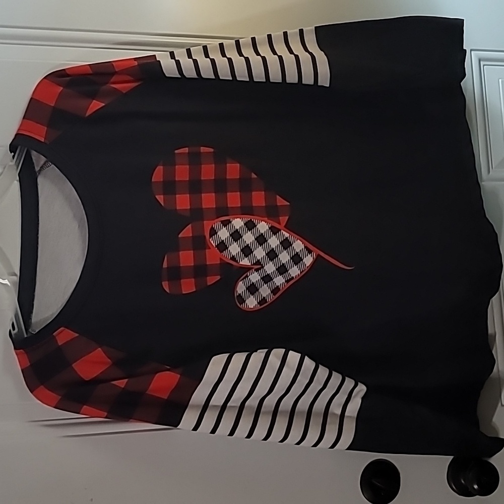 Black Long Sleeve Top with Red and White Heart Design - Picture 2 of 8
